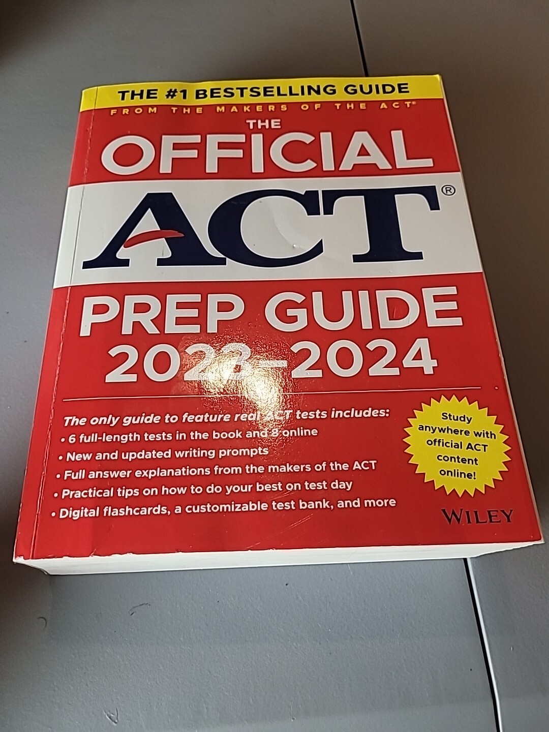 The Official ACT Prep Guide 2023-2024 : Book + 8 Practice Tests +